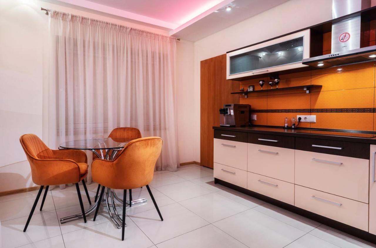 Premium Jacuzzi Apartment Klaipėda Buitenkant foto